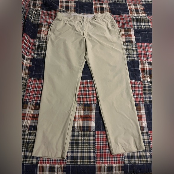 Under Armour Other - Under Armour Men's Beige Golf Pants